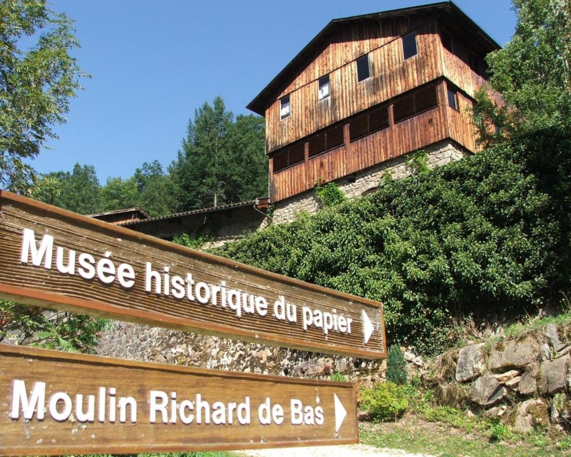 Saint-Dier-dʼAuvergne L'Ancien Relais De Poste***ヴィラ エクステリア 写真