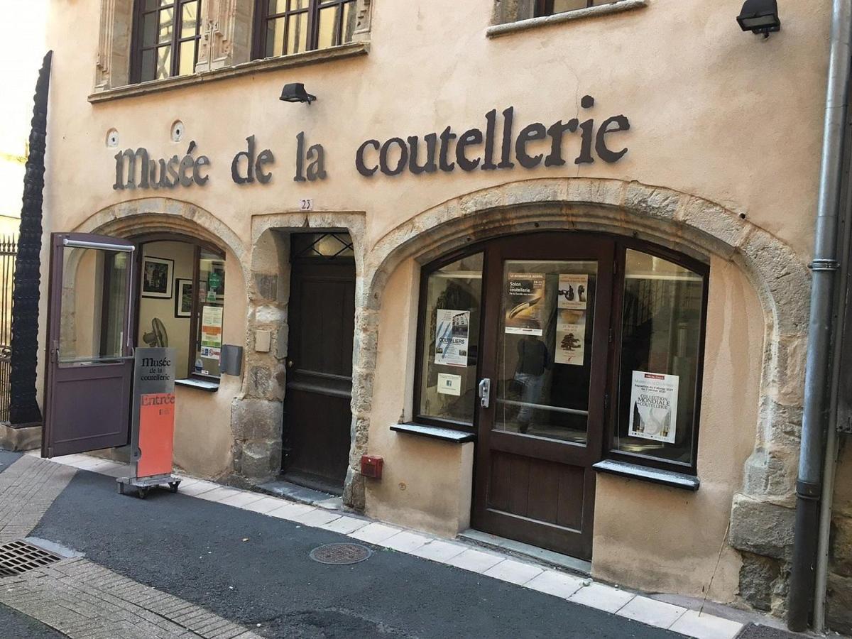 Saint-Dier-dʼAuvergne L'Ancien Relais De Poste***ヴィラ エクステリア 写真
